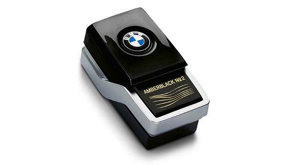 Aromatizues për Veturë BMW Ambient Air për ndarjen e dorezës (glove box), kompatibil me serinë G – Amberblack Suite No. 2